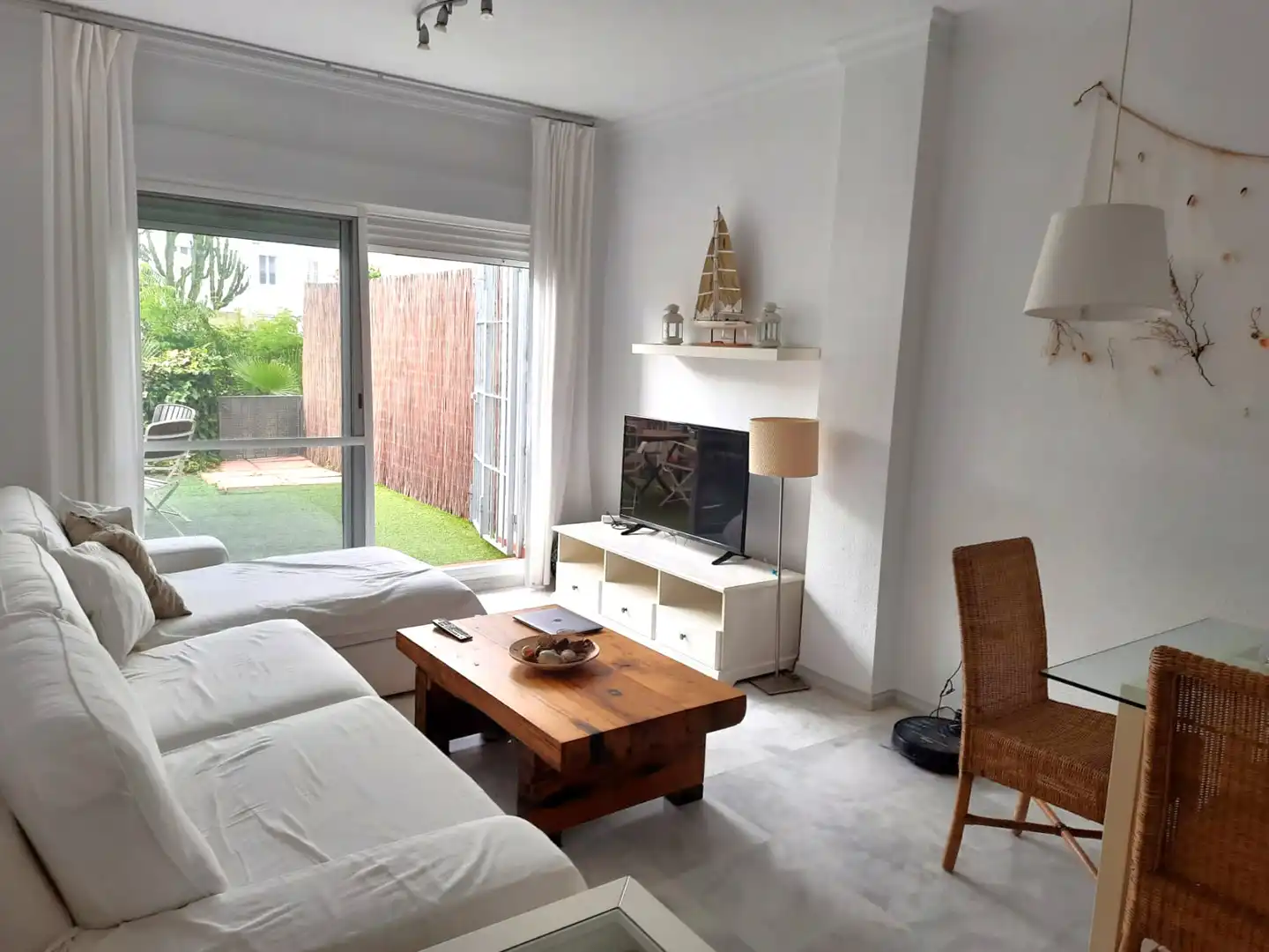 Wohnung zur Miete in Calle 1498, V Centenario - Piletas - Capuchinos