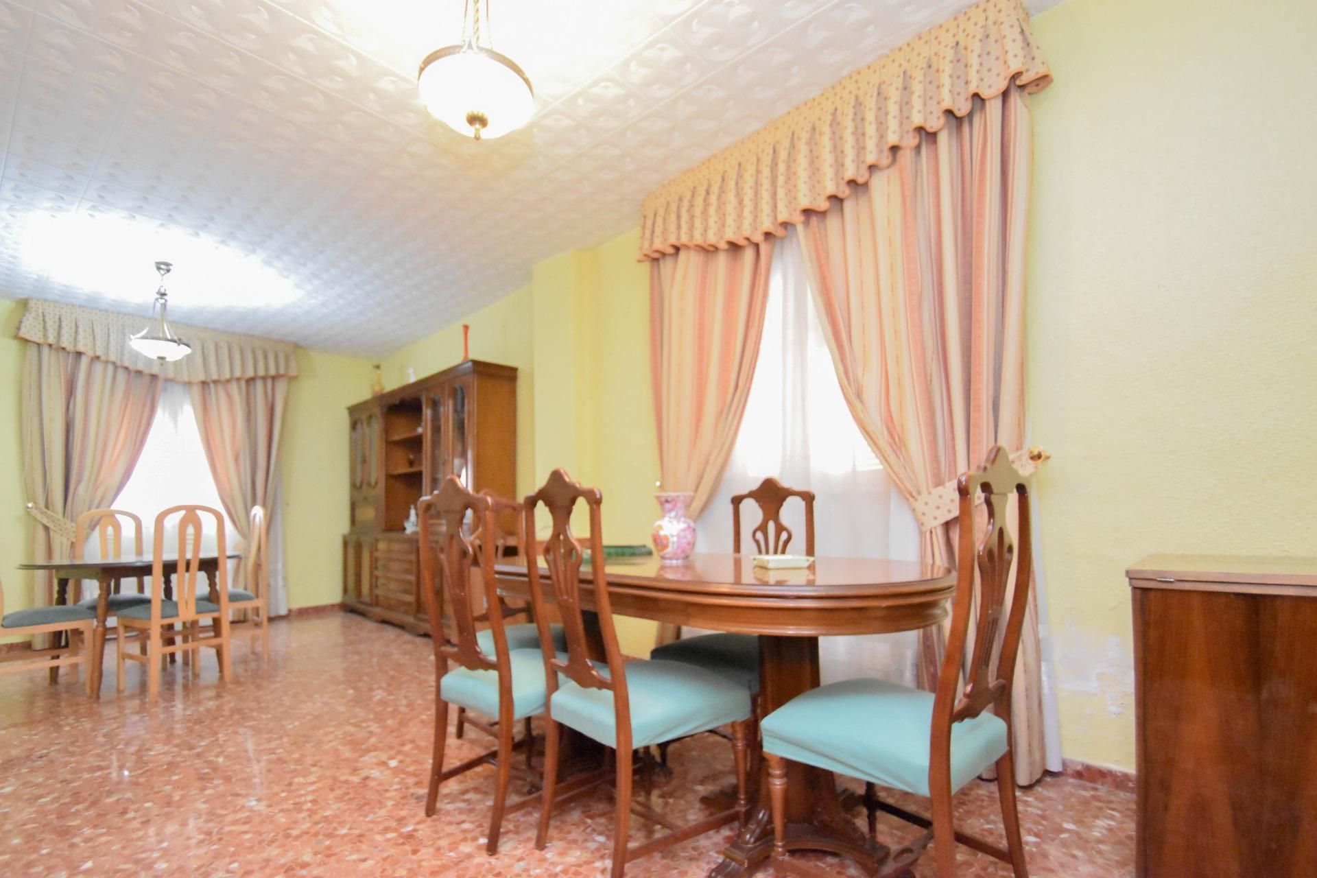 Menjador de Casa o xalet en venda en Las Gabias amb Terrassa, Moblat i Balcó