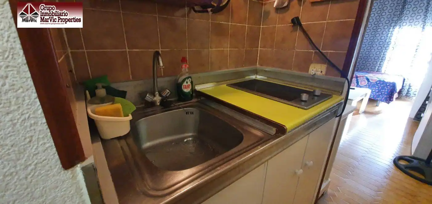 Cocina de Estudio en venta en Benidorm con Terraza, Amueblado y Piscina comunitaria