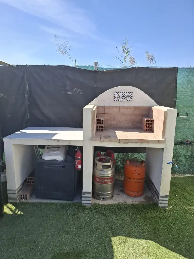 Vista exterior de Terreno en venta en Guardamar del Segura