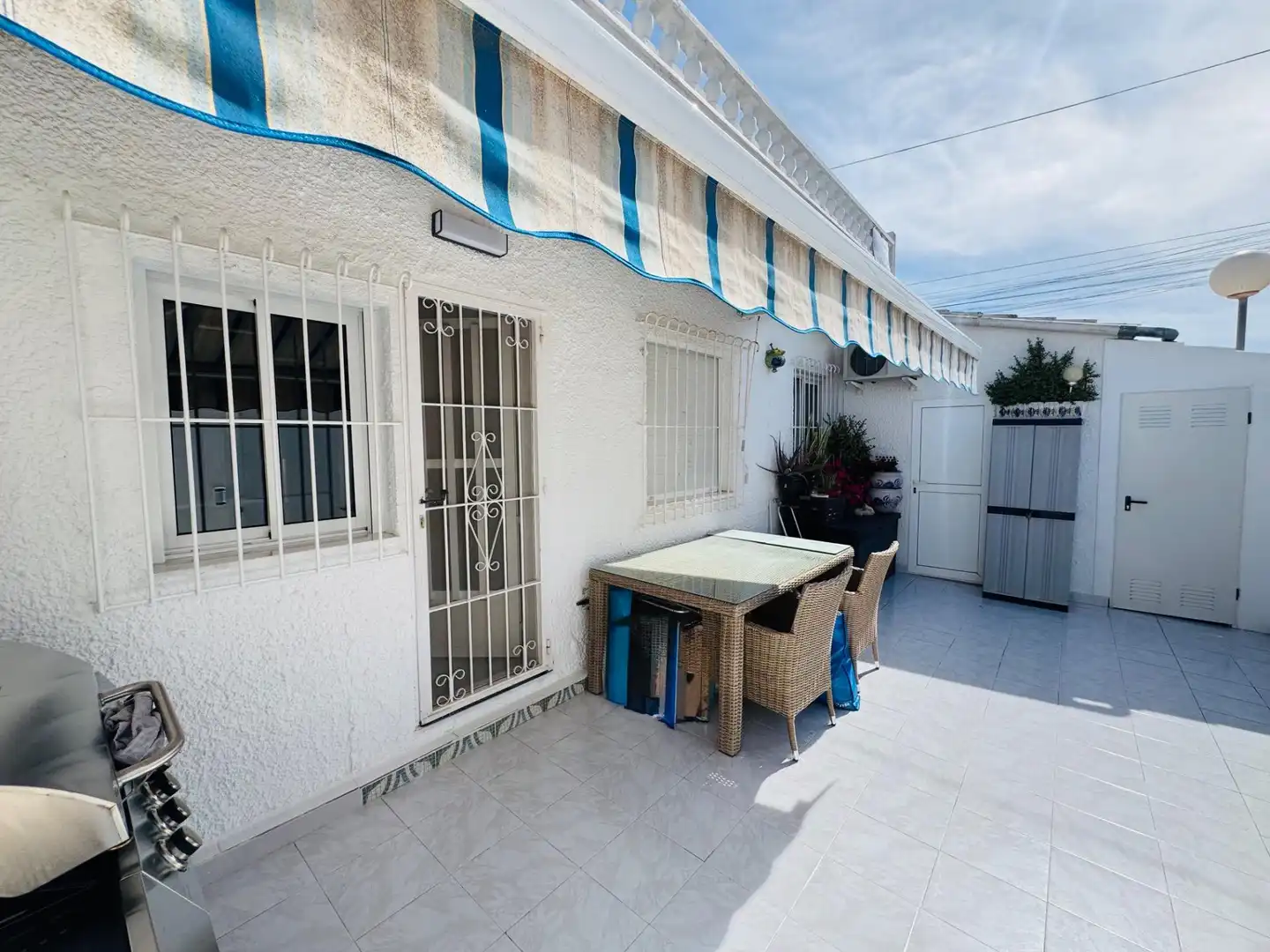 Vista exterior de Casa o chalet en venta en Torrevieja con Aire acondicionado, Calefacción y Terraza