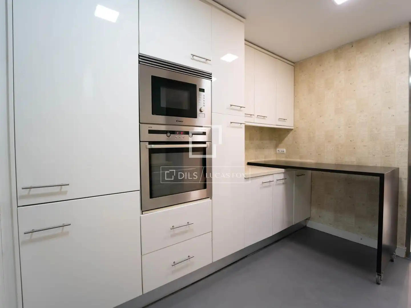 Cuina de Pis de lloguer en Valencia amb Aire condicionat, Calefacció i Terrassa