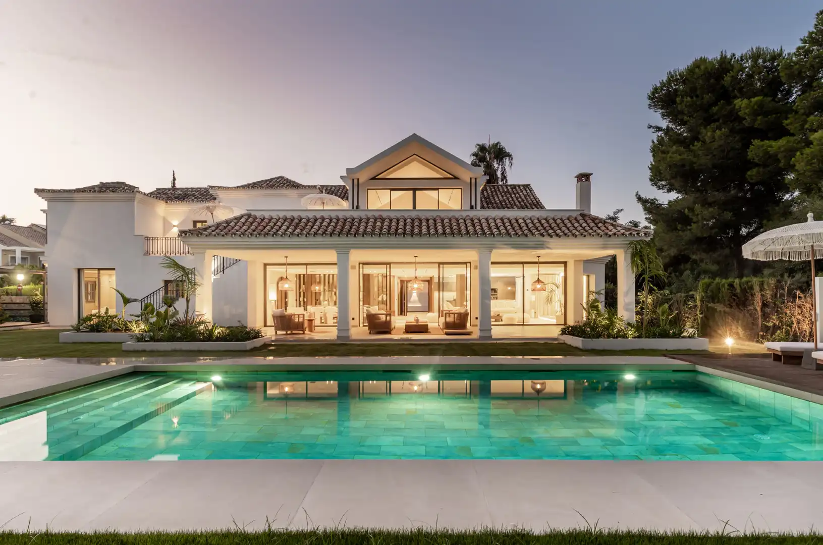 Casa amb piscina en venda a Estepona Pueblo