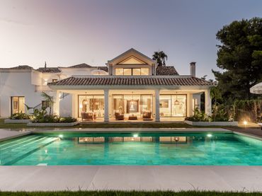 Haus mit Pool zum Verkauf in Estepona Pueblo