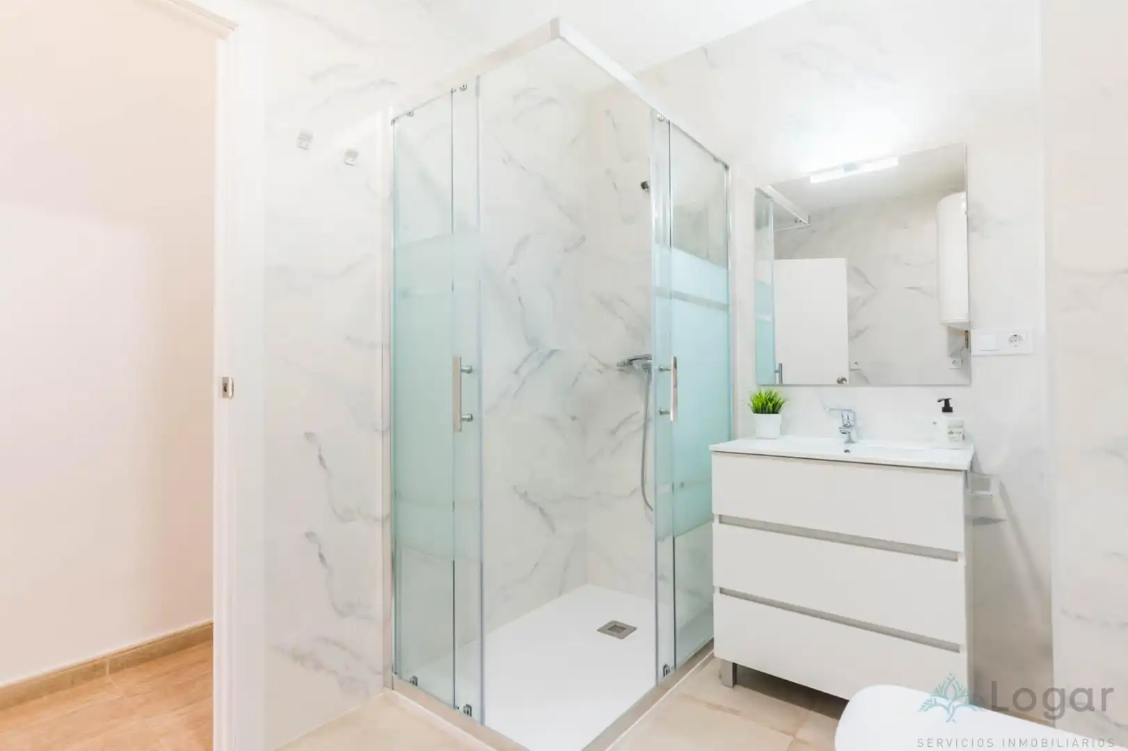 Bathroom of Flat for share in Norte
