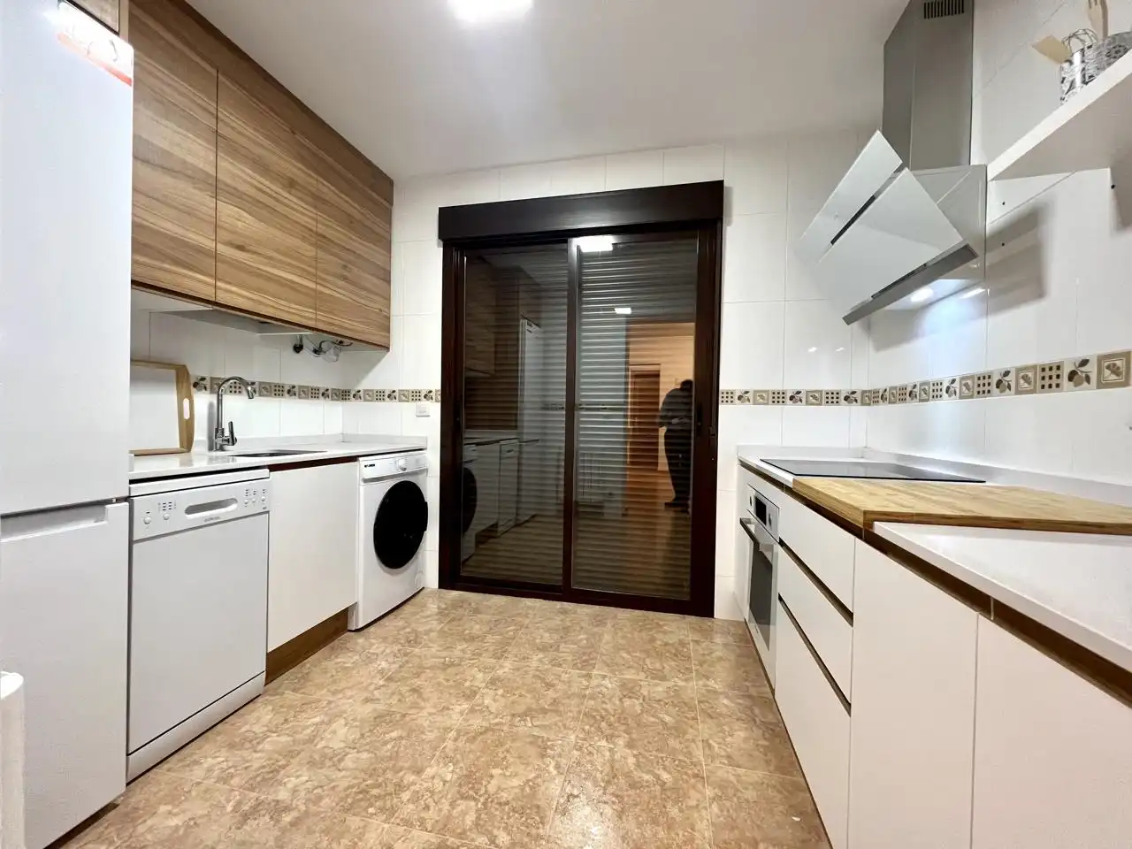 Kitchen of Ground floor for rent in Ávila  with Heating, Private garden and Terrace