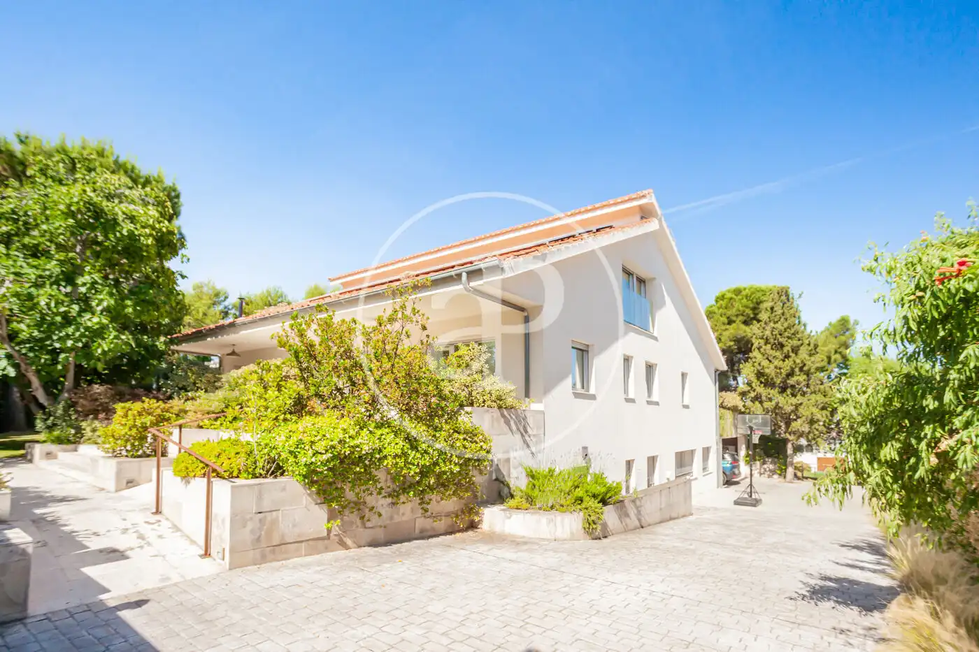 Vista exterior de Casa o chalet de alquiler en Madrid con Aire acondicionado, Calefacción y Jardín privado