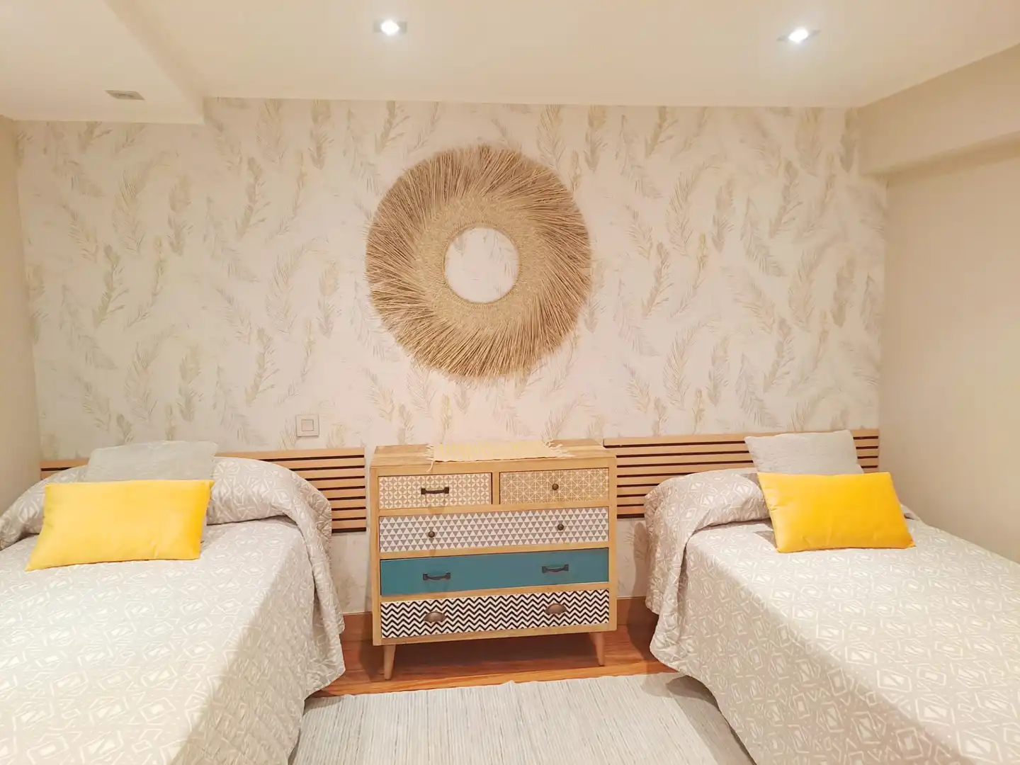 Bedroom of Flat for rent in Castro-Urdiales  with Heating, Furnished and Balcony