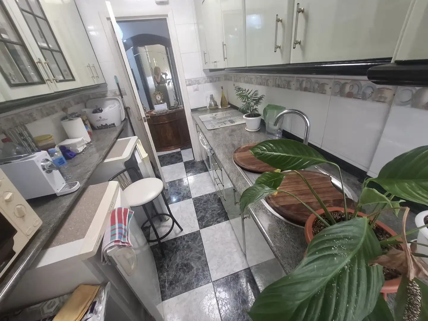 Küche von Wohnung zum Verkauf in Fuengirola mit Klimaanlage, Terrasse und Möbliert