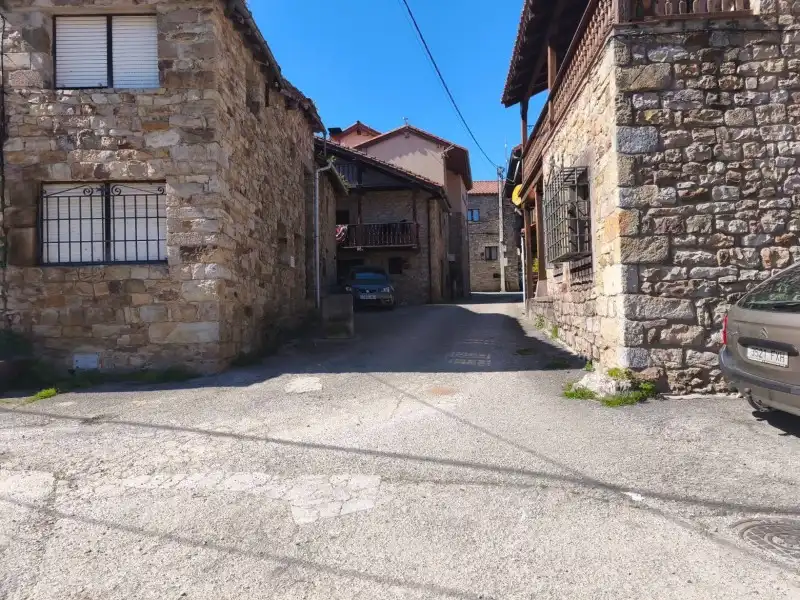 Vista exterior de Casa adosada en venda en Rionansa amb Calefacció i Jardí privat
