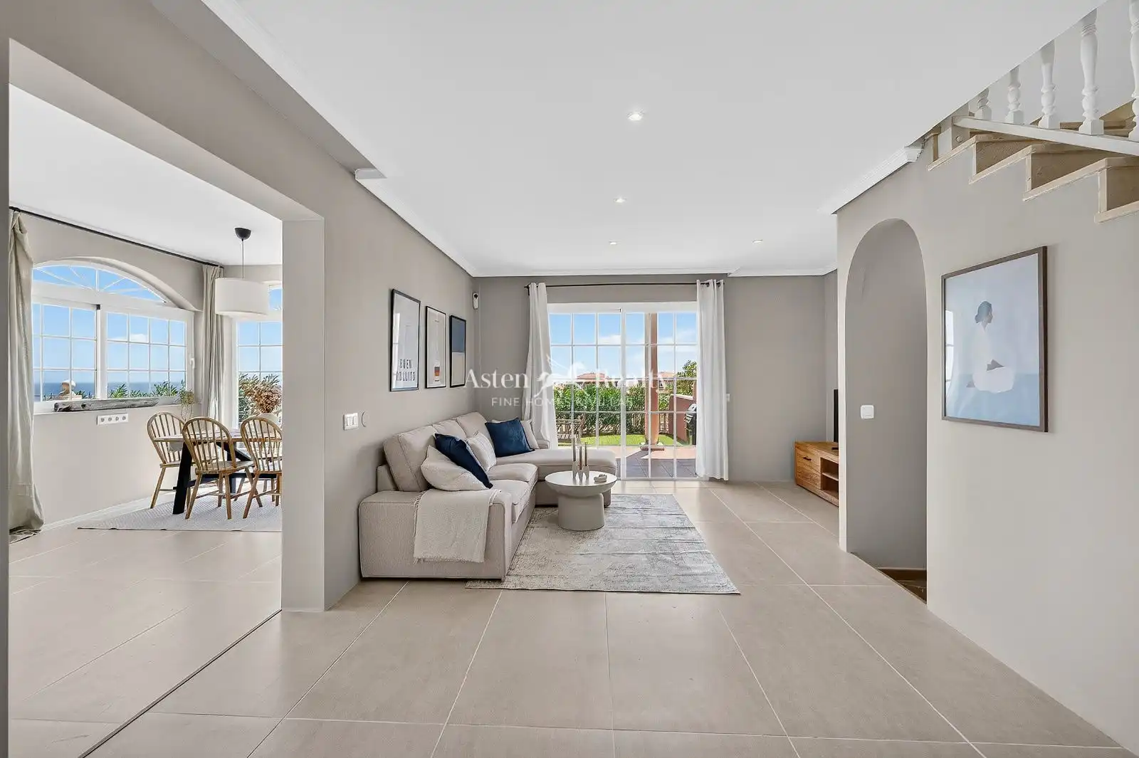 Casa aparellada amb piscina en venda a Juan Carlos I 115, imagen 10
