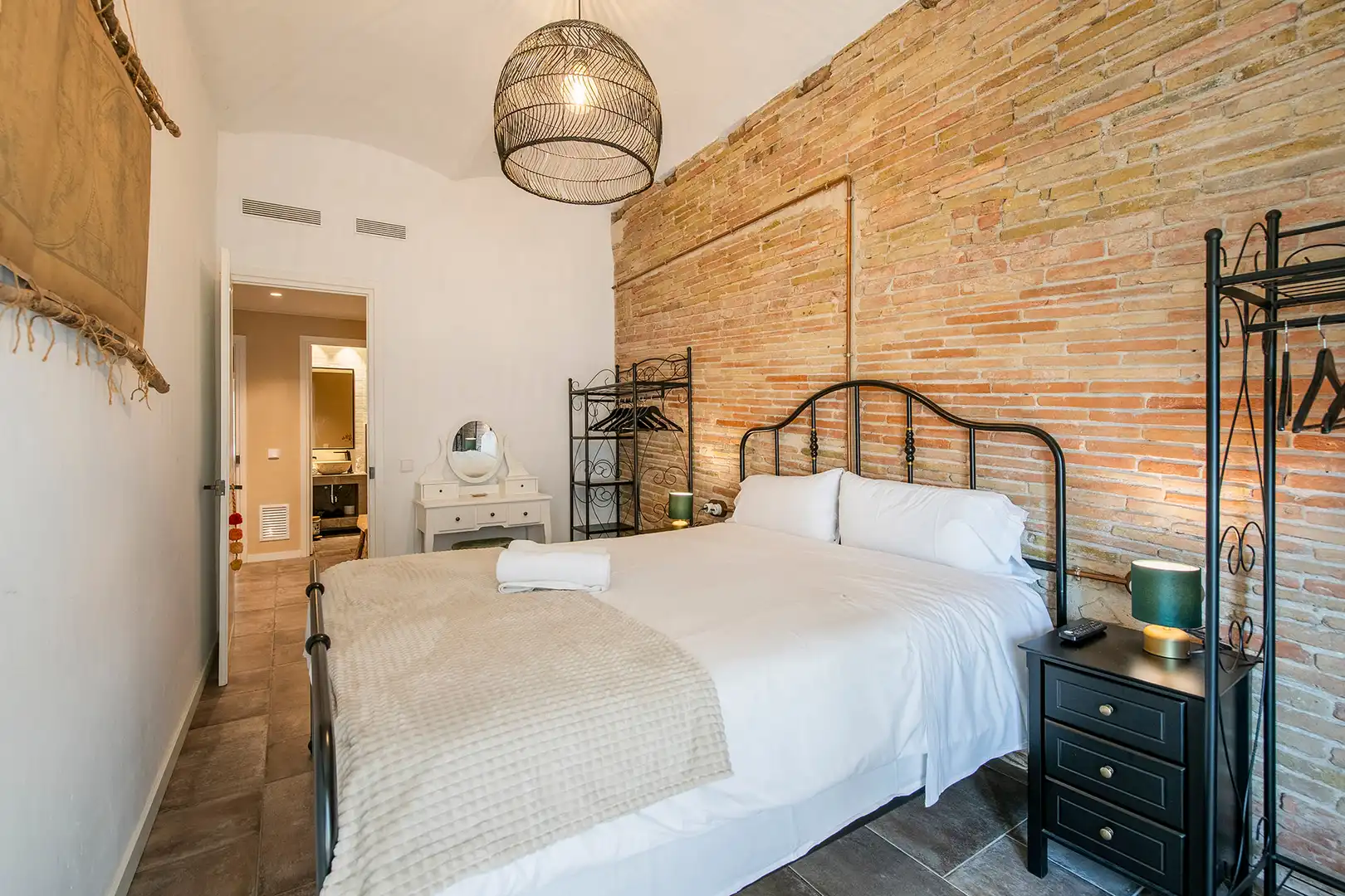 Habitación de Piso en venta en Girona con Aire acondicionado, Calefacción y Amueblado