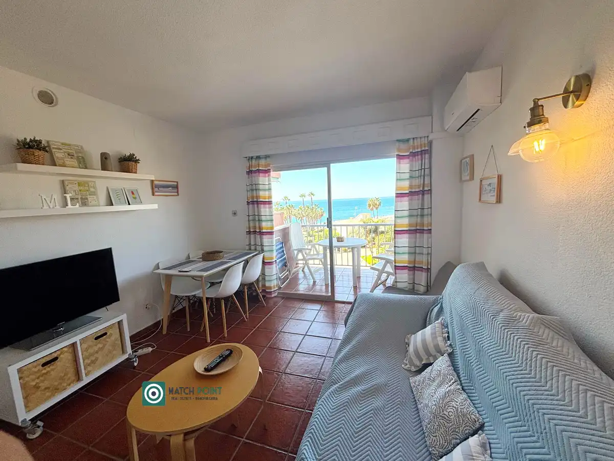 Sala d'estar de Apartament de lloguer en Almuñécar amb Moblat