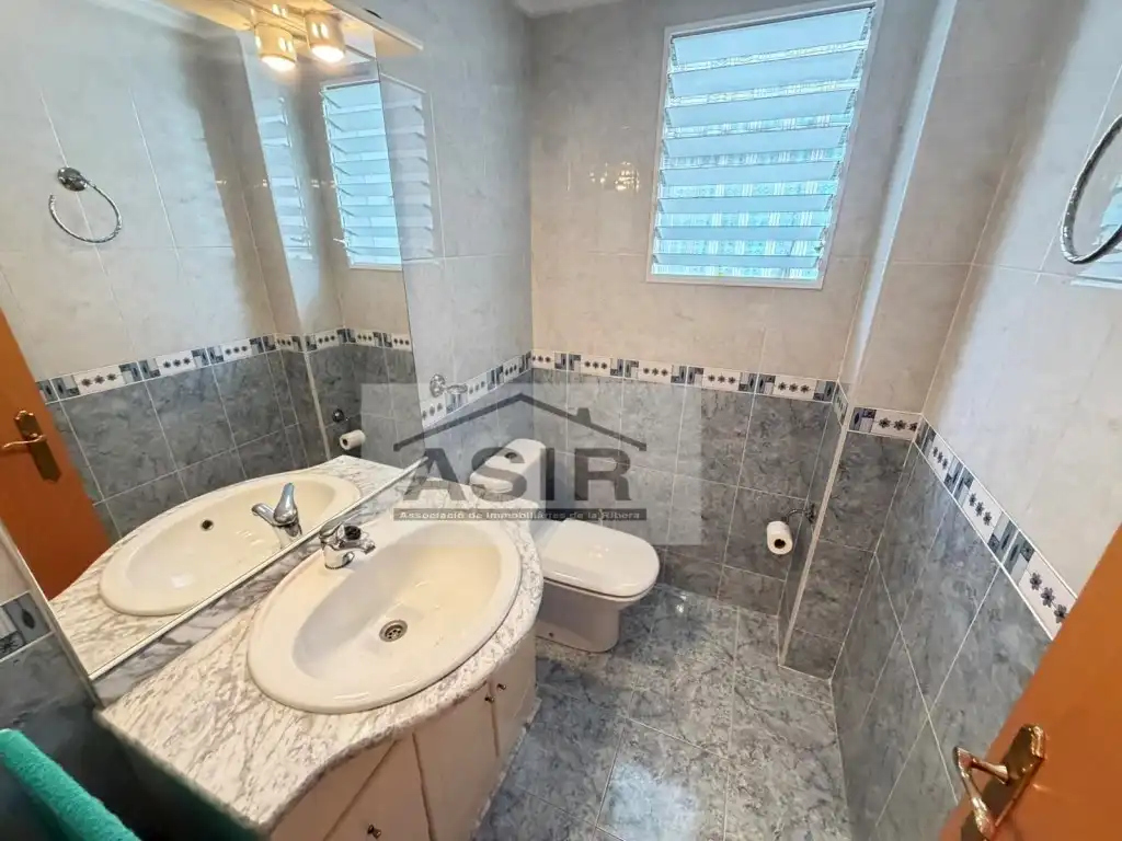 Bathroom of Flat for sale in Alzira
