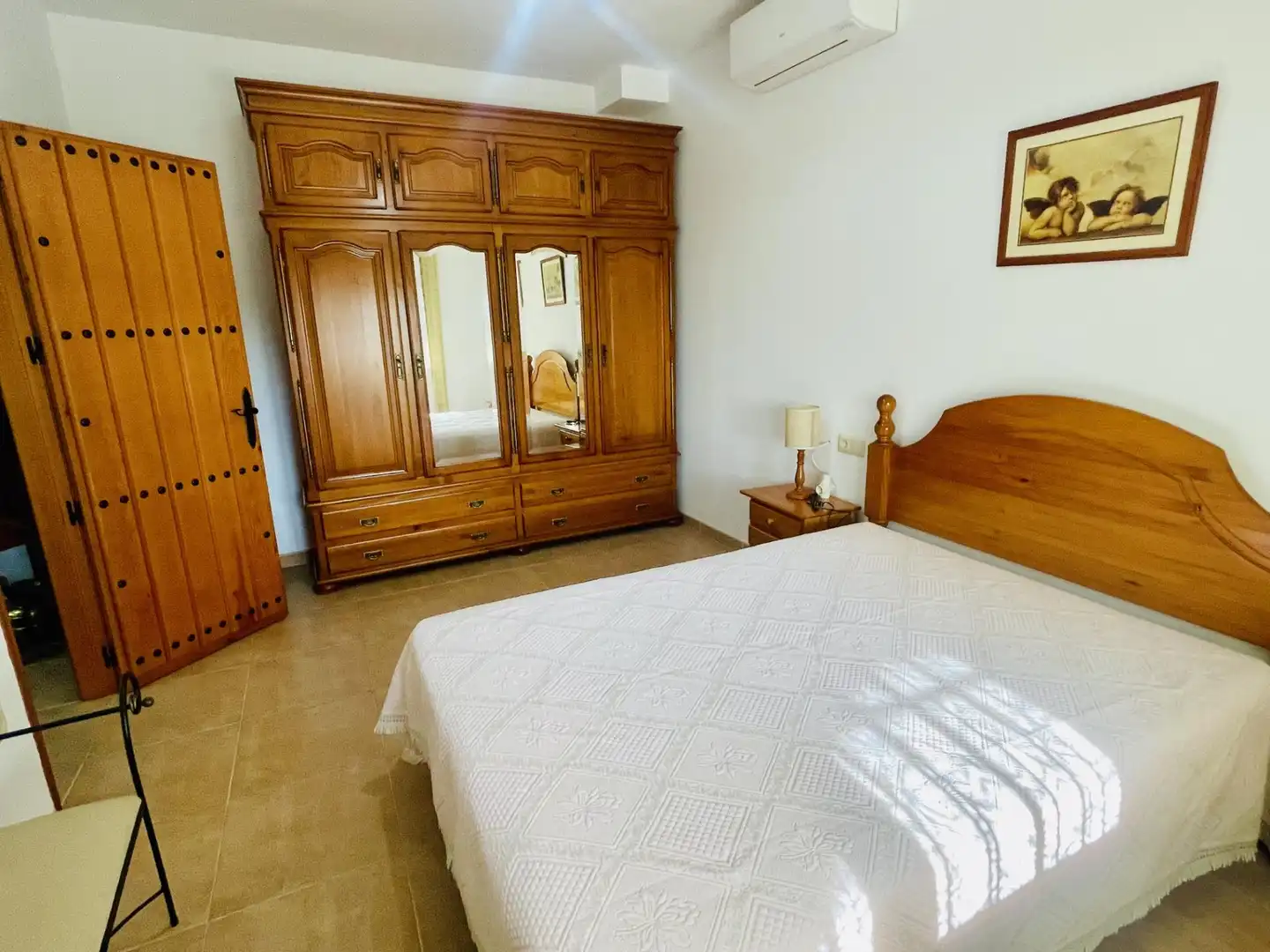Habitación de Finca rústica en venta en Badolatosa con Jardín privado, Terraza y Piscina