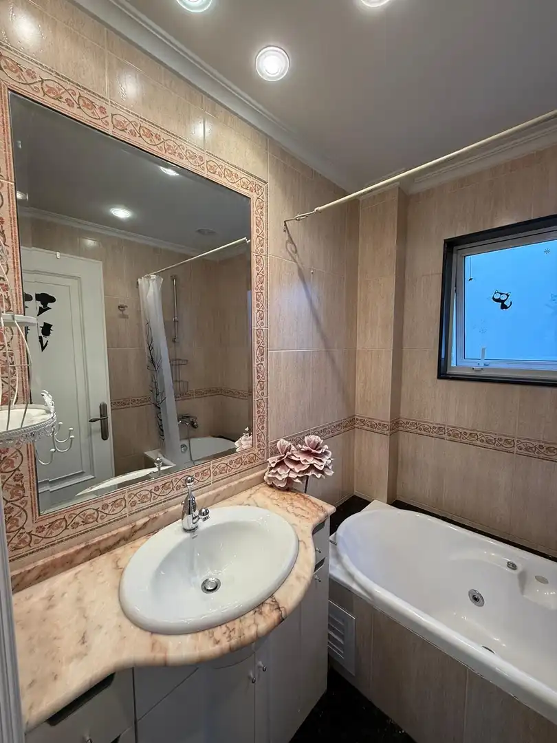Baño de Apartamento de alquiler en Lugo con Calefacción