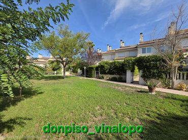 Casa bifamiliare con piscina in vendita a Petrer