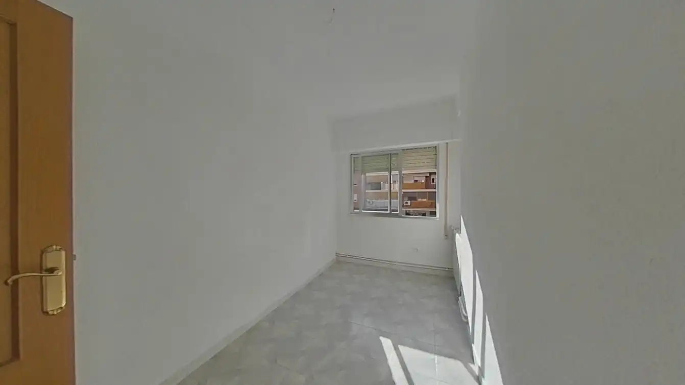 Dormitori de Pis en venda en Móstoles
