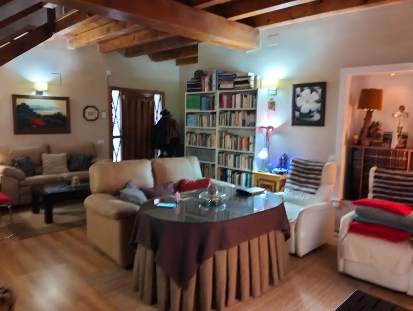 Sala d'estar de Casa o xalet en venda en Las Navas de la Concepción amb Terrassa i Moblat