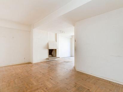Sala d'estar de Pis en venda en  Madrid Capital