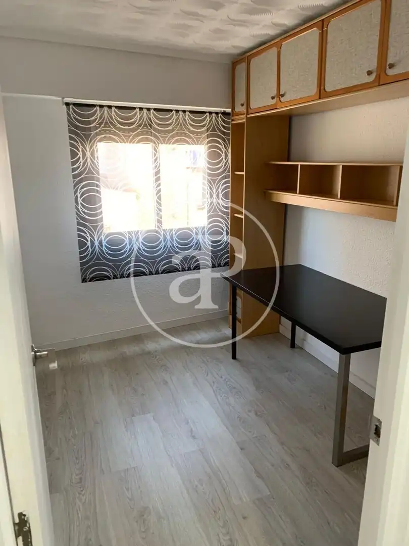 Flat for rent in Carrer Sant Roc, El Raval - Portes Encarnades