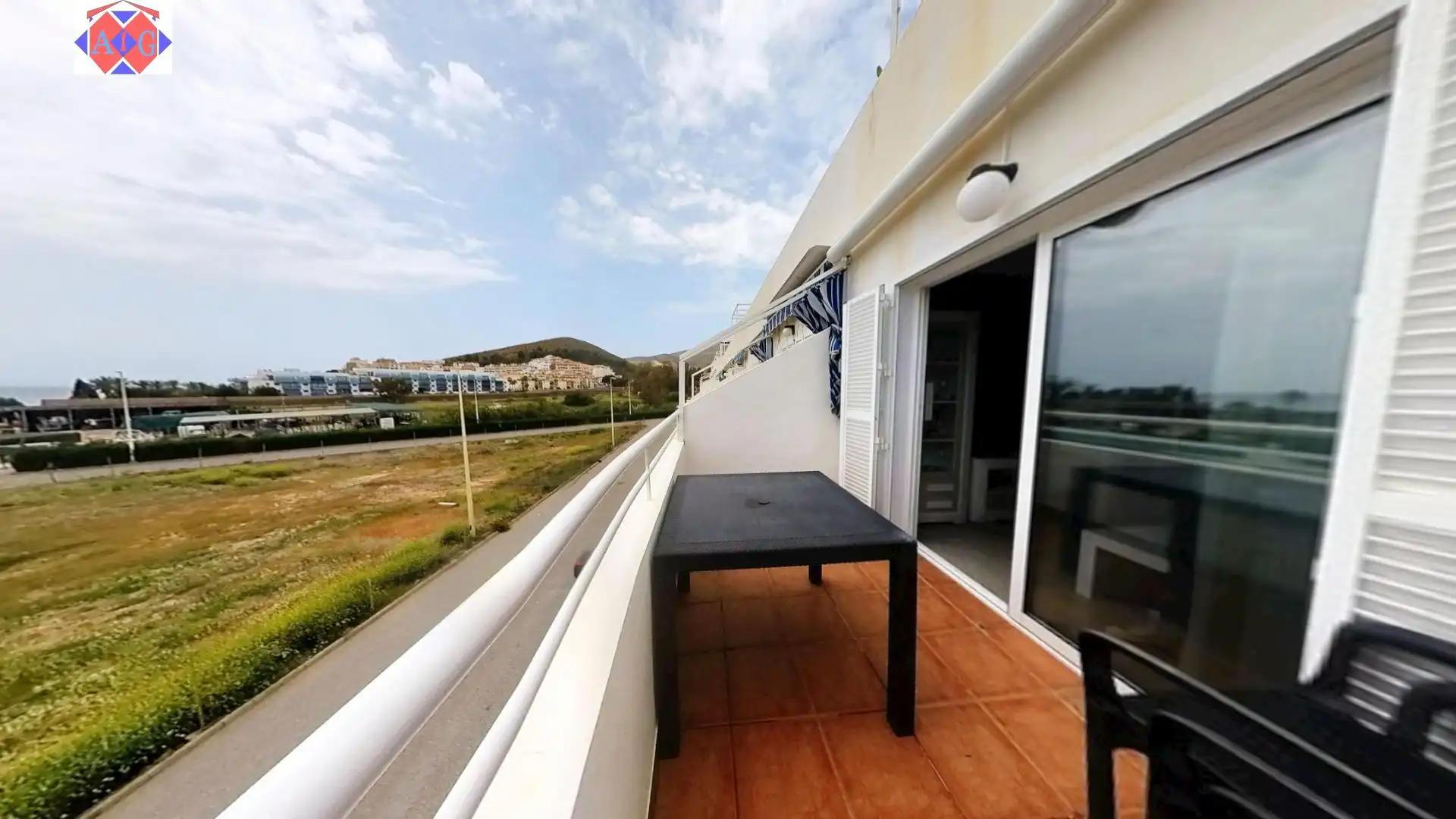 Terrasse von Dachboden zum Verkauf in Lújar mit Klimaanlage, Terrasse und Möbliert