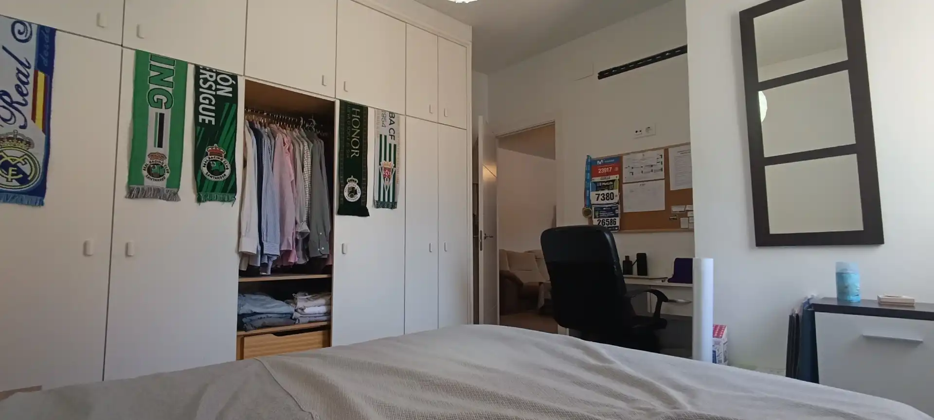 Schlafzimmer von Wohnung zur Miete in Madrid mit Klimaanlage, Heizung und Möbliert