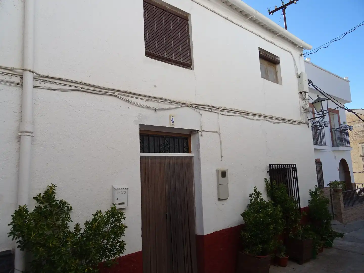 Vista exterior de Casa adosada en venta en Turón con Jardín privado, Terraza y Amueblado