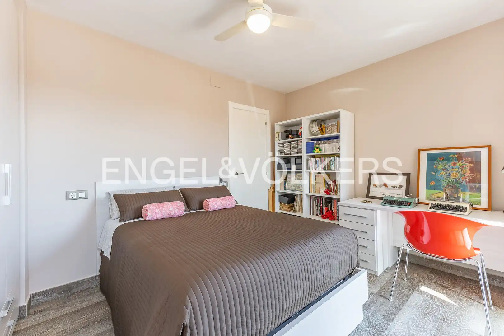 Habitación de Piso en venta en Sabadell con Aire acondicionado, Calefacción y Jardín privado