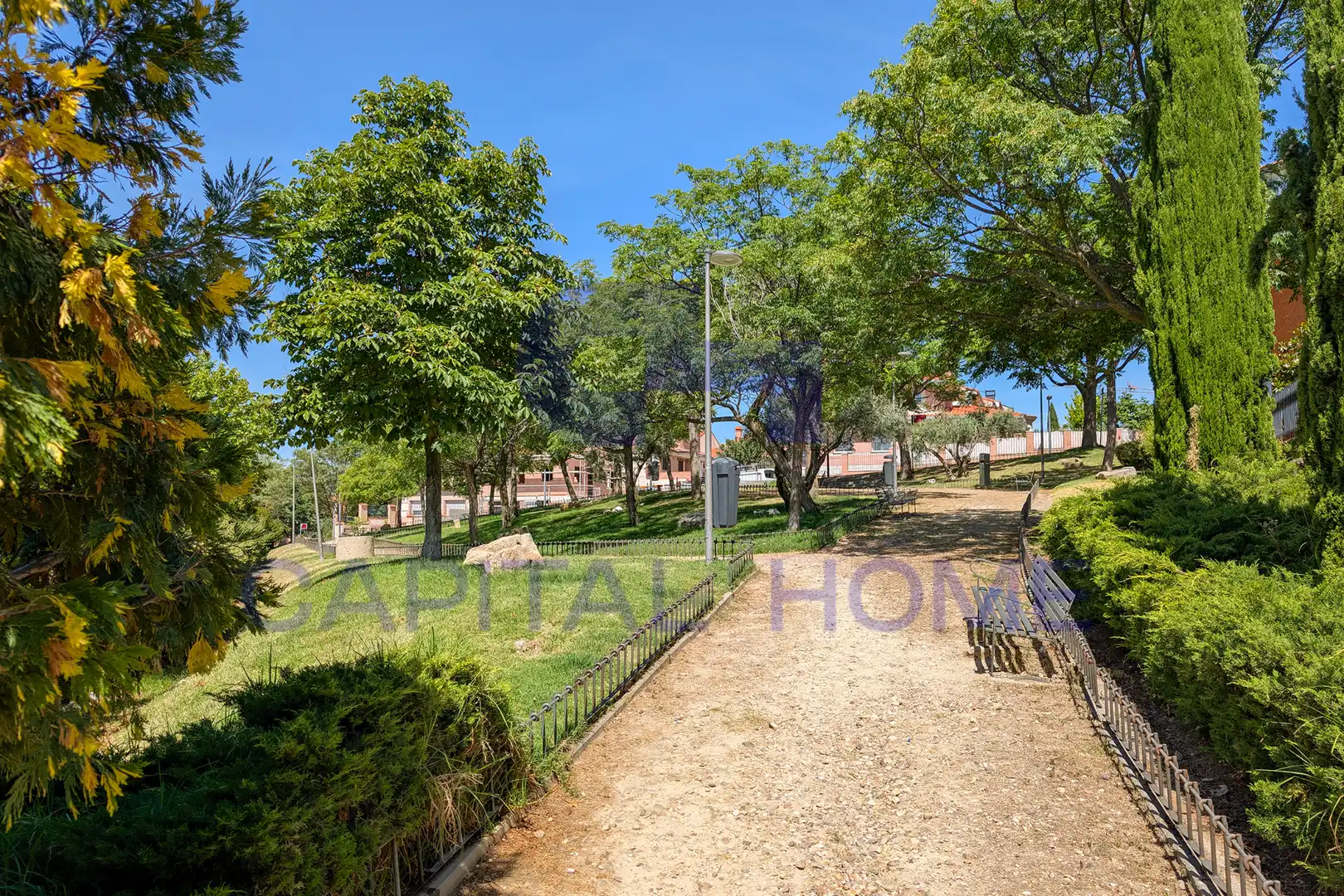Vista exterior de Casa adosada en venta en Navalcarnero con Aire acondicionado, Calefacción y Jardín privado