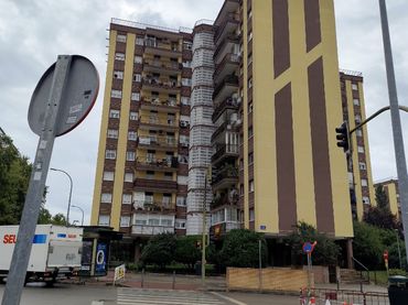 Pis amb piscina en venda a Calle Magallanes 35