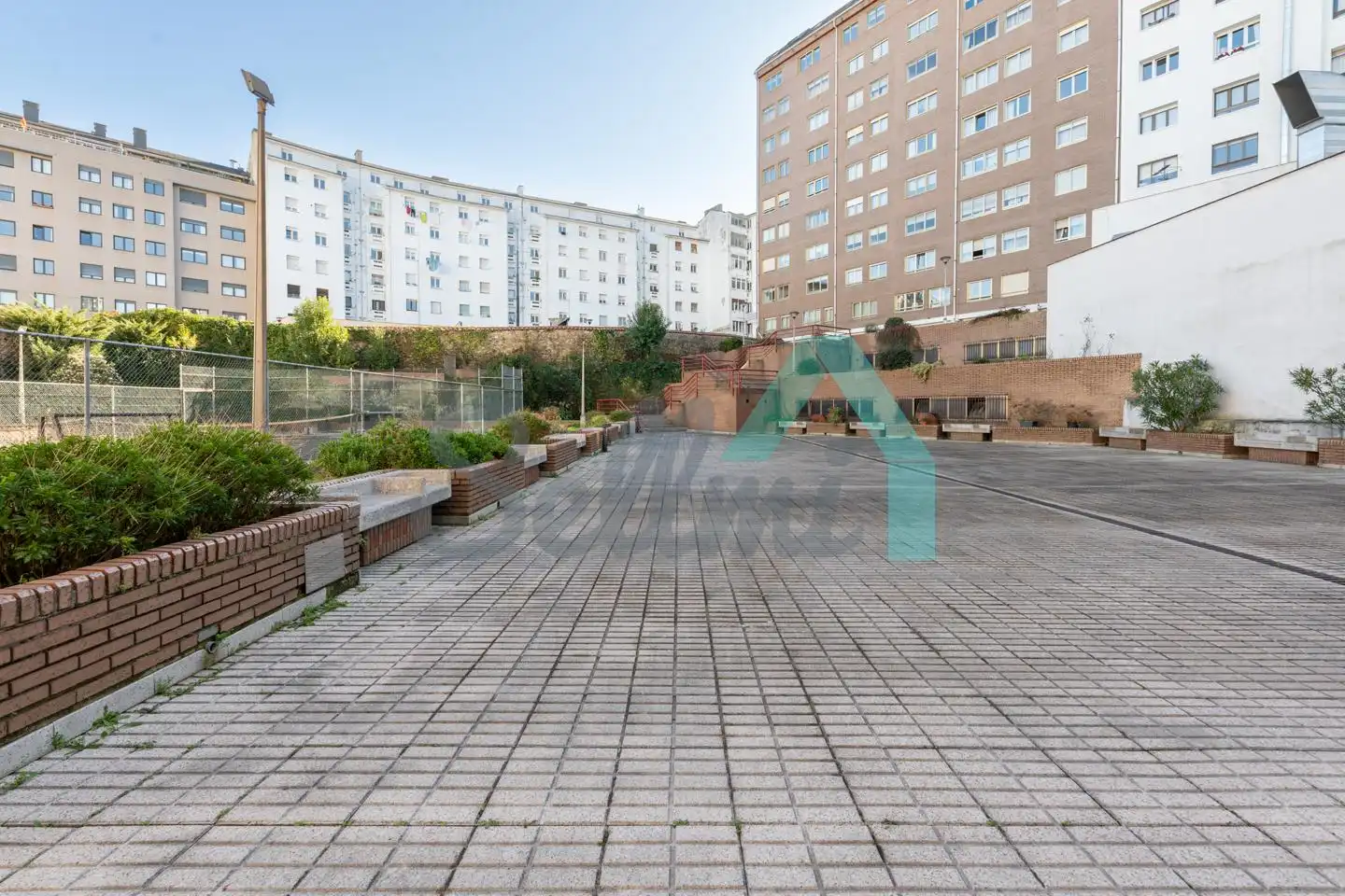 Vista exterior de Piso en venta en Oviedo  con Calefacción