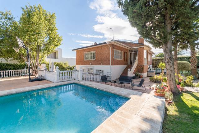 Casa-chalet en Venta en Calle Río Duero en Parque Boadilla