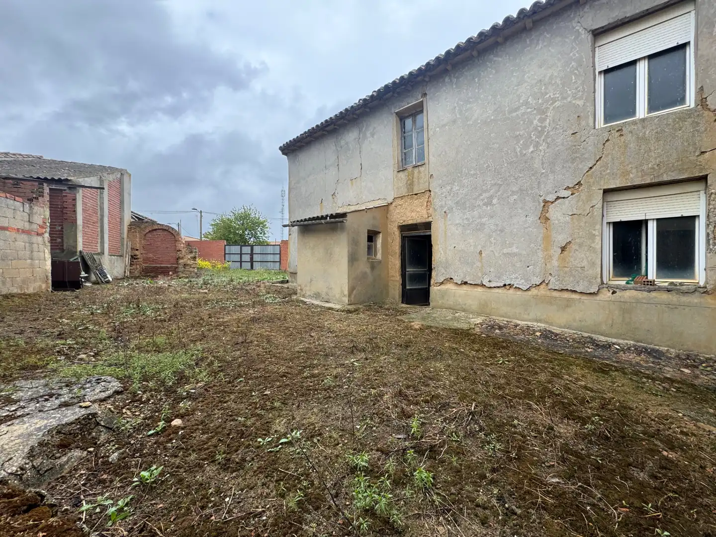 Finca rústica en venda en Villalba de la Loma amb Jardí privat i Traster