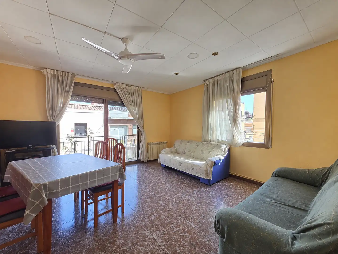 Living room of Flat for sale in Sabadell  with Heating, Furnished and Oven