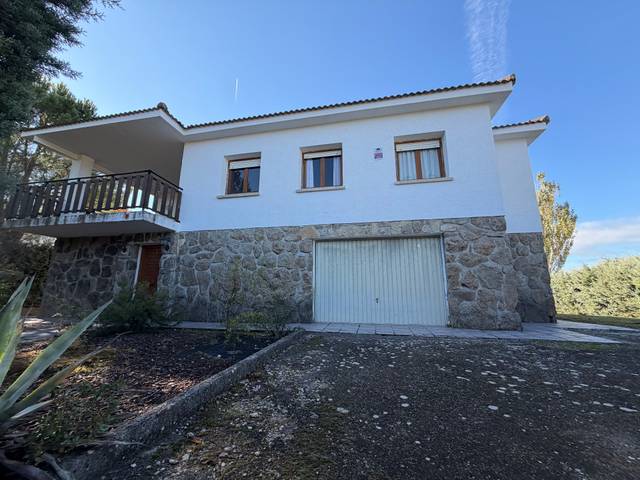 Casa-chalet en Venta en Pino Alto - Navarredonda