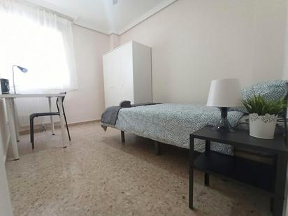 Bedroom of Flat to share in  Madrid Capital  with Heating, Furnished and Washing machine