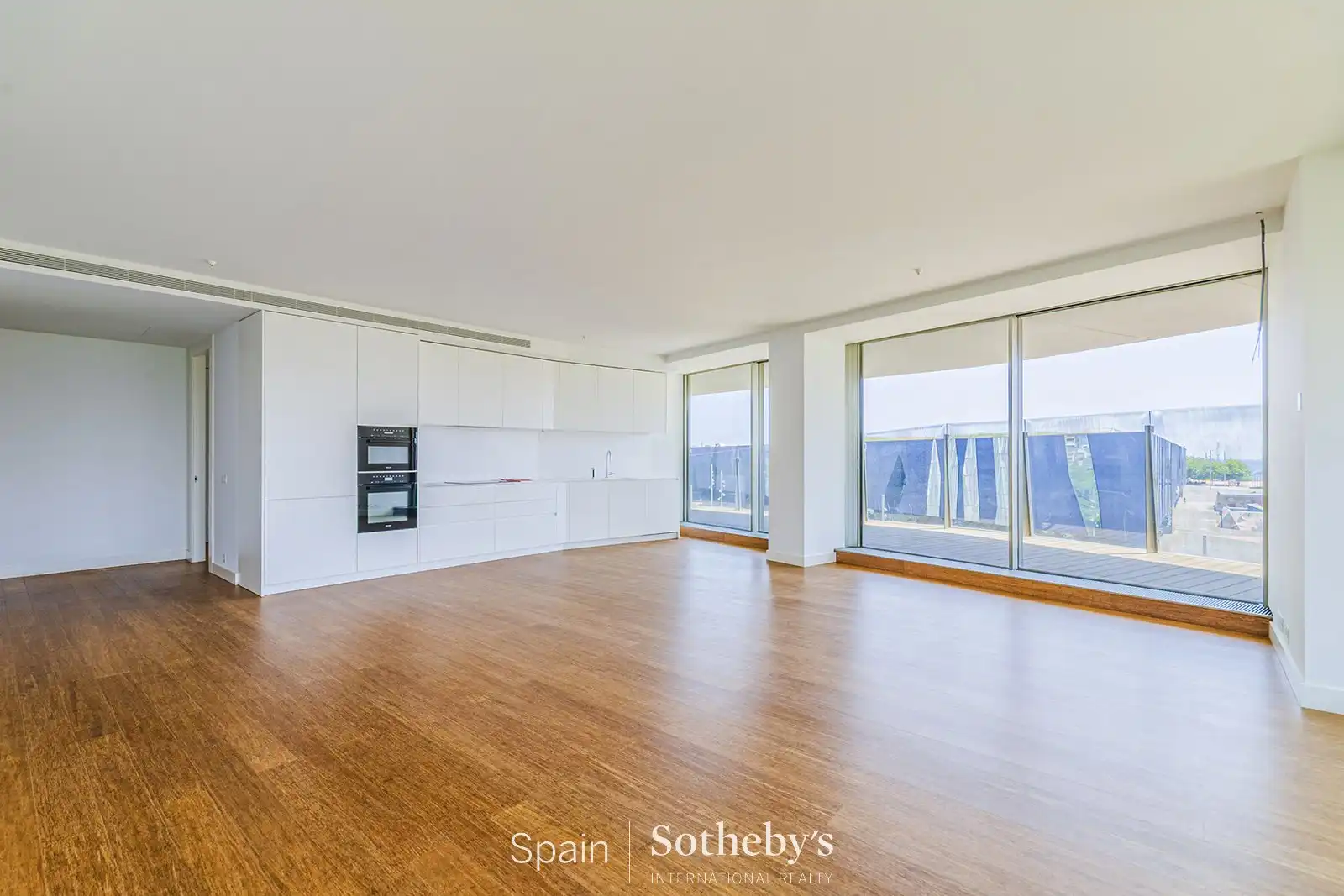 Wohnzimmer von Wohnungen zum Verkauf in Barcelona mit Klimaanlage, Heizung und Terrasse