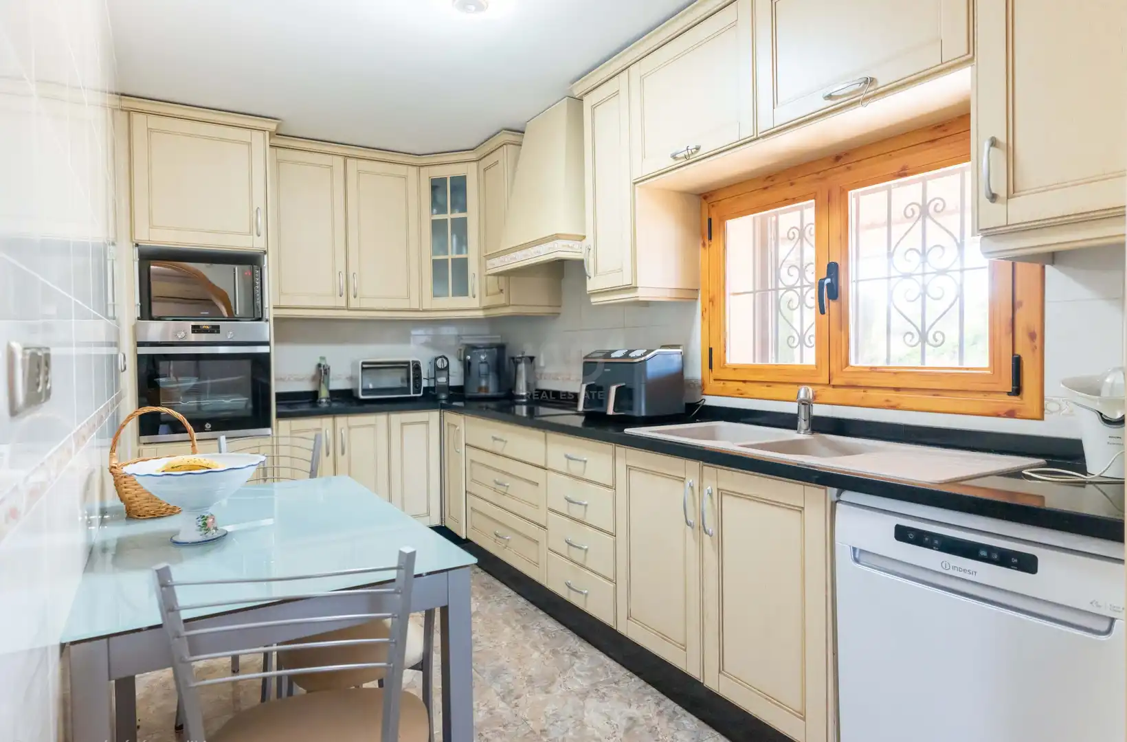 Cocina de Casa o chalet en venta en Santa Eugènia con Aire acondicionado, Calefacción y Terraza