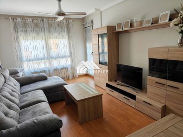 Piso con balcón en venta en Paseo Circunvalación