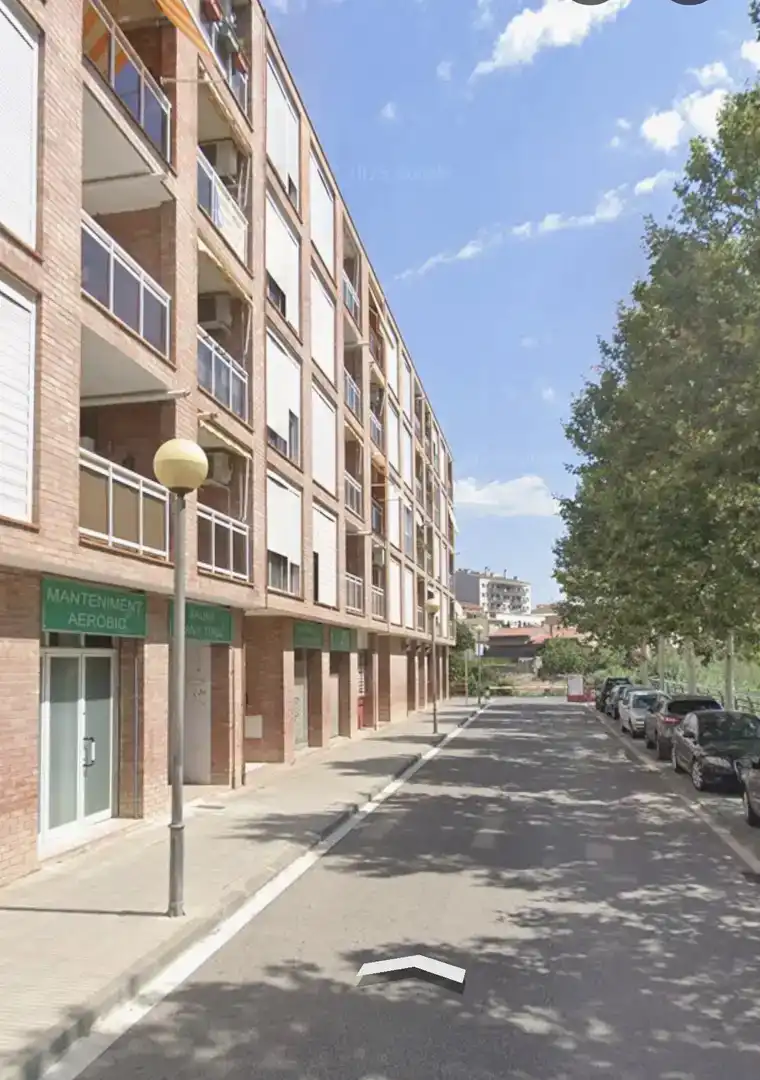 Vista exterior de Piso en venta en Tàrrega con Aire acondicionado, Amueblado y Balcón