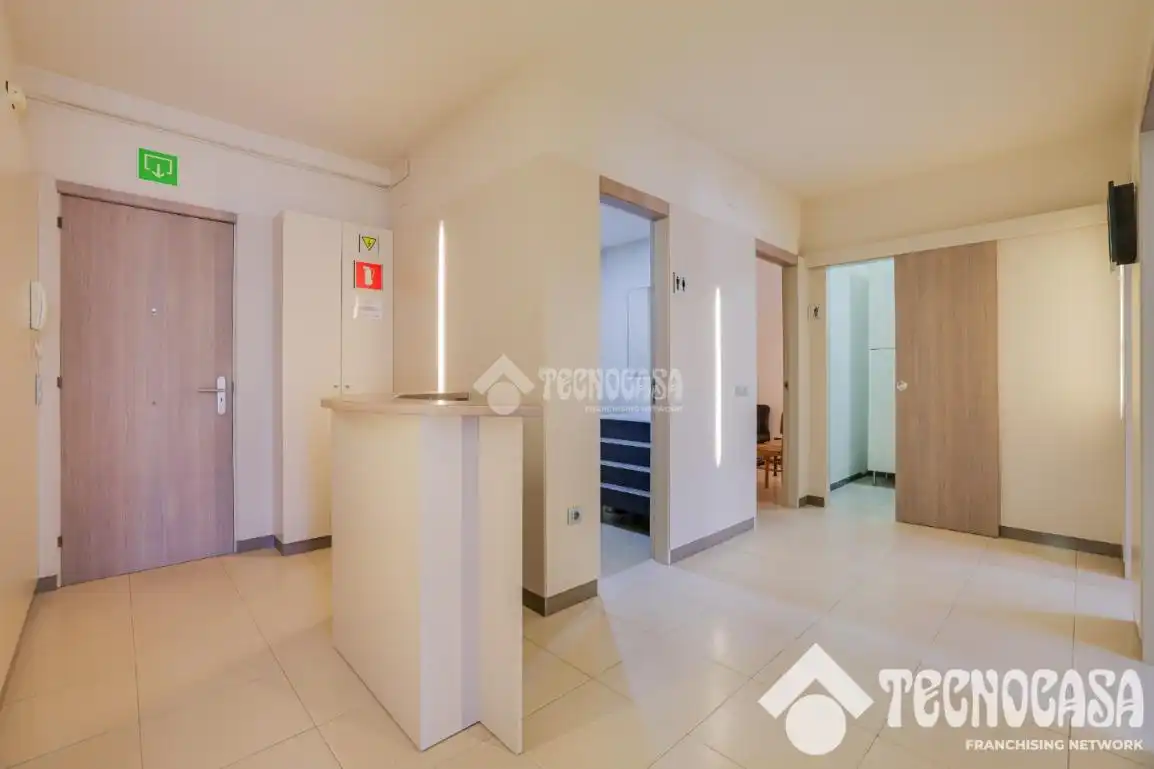 Flat with terrace for sale in Centre, imagen 5