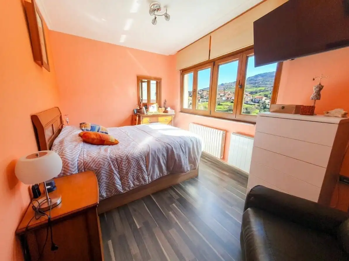 Schlafzimmer von Haus oder Chalet zum Verkauf in Grado mit Heizung, Privatgarten und Terrasse