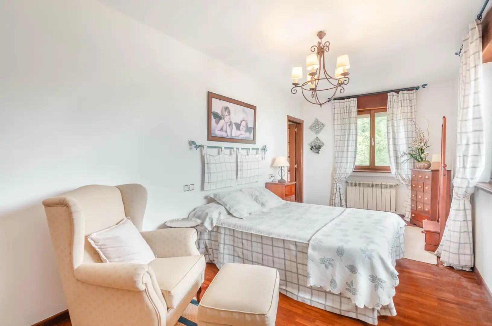 Habitación de Casa o chalet en venta en Pravia con Calefacción, Jardín privado y Parquet