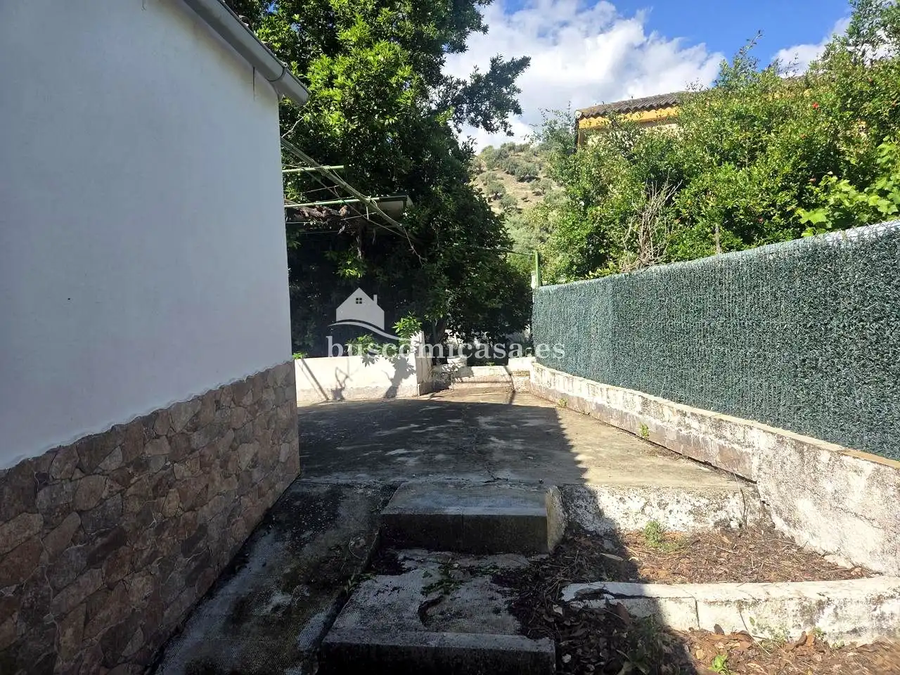 Vista exterior de Casa o xalet en venda en Jaén amb Jardí privat, Traster i Moblat