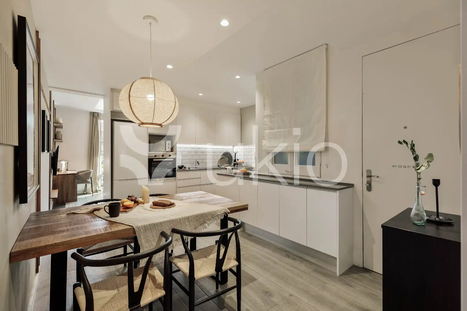 Cuina de Apartament de lloguer en Barcelona amb Aire condicionat, Calefacció i Moblat