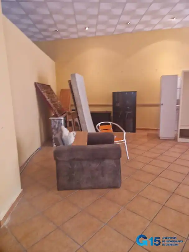 Local comercial en venta en Carrer Cervantes 18, imagen 3