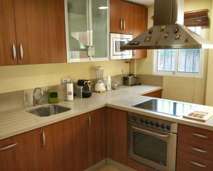 Kitchen of House or chalet to rent in Mairena del Aljarafe  with Air Conditioner, Private garden and Parquet flooring