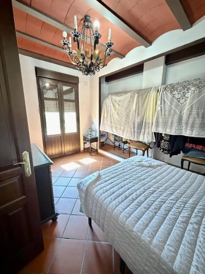 Dormitori de Casa o xalet en venda en Sanlúcar la Mayor amb Calefacció i Terrassa