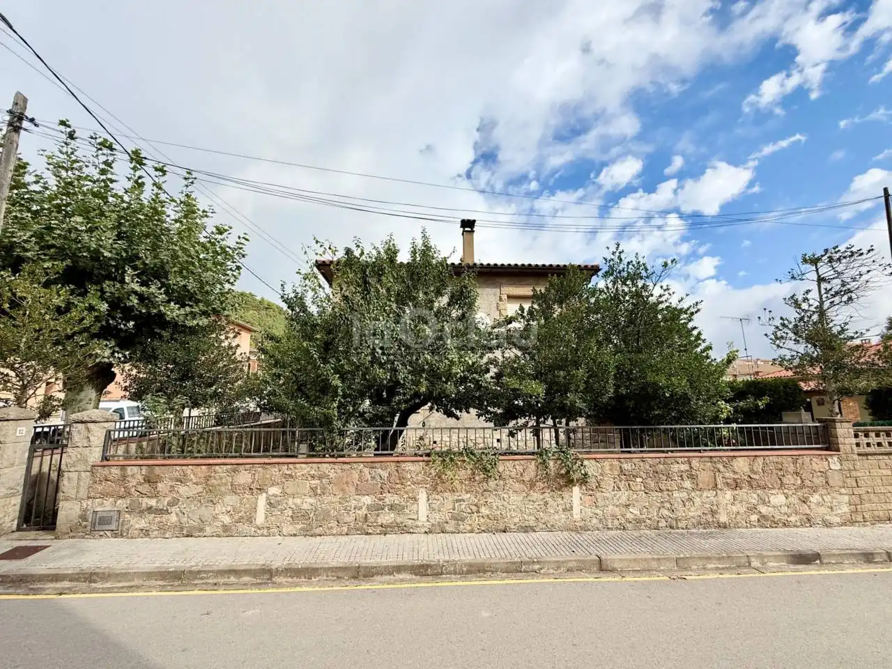 Vista exterior de Casa o xalet en venda en L'Estany amb Calefacció i Terrassa